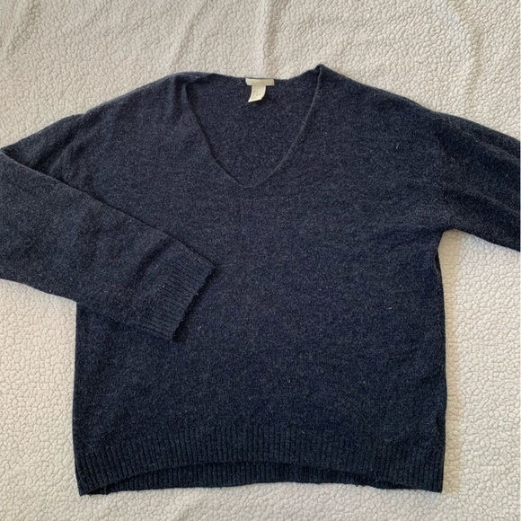 H&M V-neck Dark Blue  Oversized Sweater - Picture 1 of 8